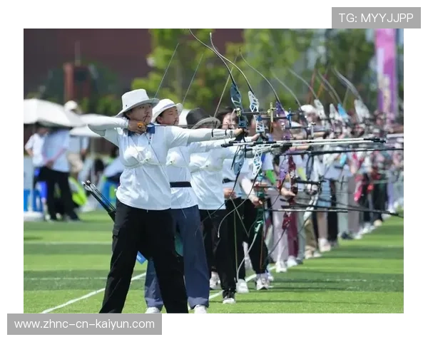射箭学院加强青少年训练营的心理辅导与赛场模拟训练，射箭教练培训